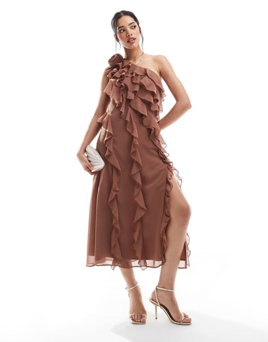 French Connection Oskar volangaxel midaxi klänning i mocha - Image 1