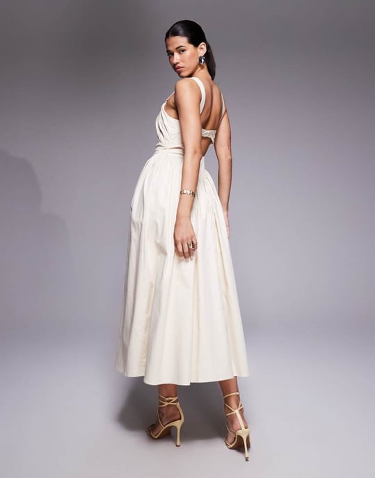 ASOS DESIGN strukturerad bustdetalj midi-klänning med full skirt i elfenben - Image 2