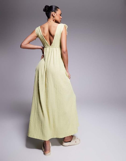 ASOS DESIGN texturerad djup V trapez midi-klänning i salviagrön - Image 2