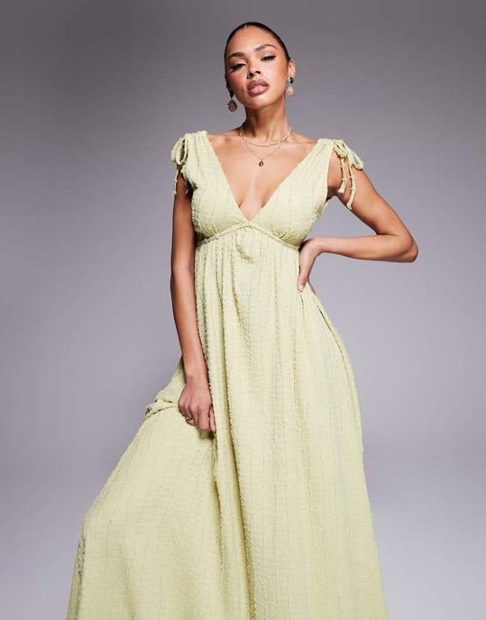 ASOS DESIGN texturerad djup V trapez midi-klänning i salviagrön - Image 4