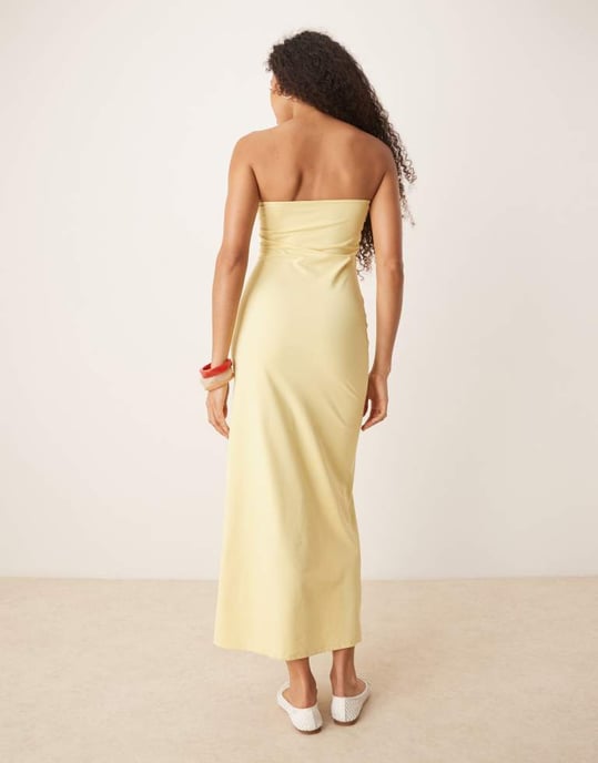 ASOS DESIGN twist bandeau midiklänning i buttermilk - Image 2