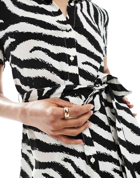 Vero Moda Tall Easy knäppning lång skjortklänning i zebramönster - Image 2