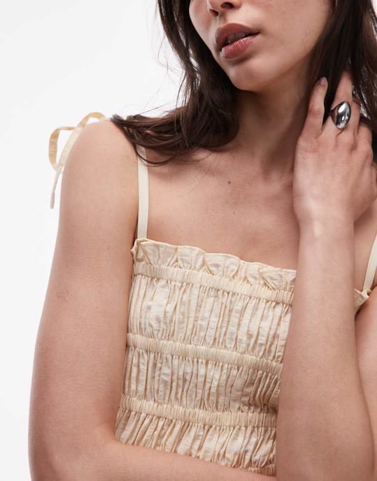 Topshop krinklad rynkad byst midiklänning i naturlig - Image 2
