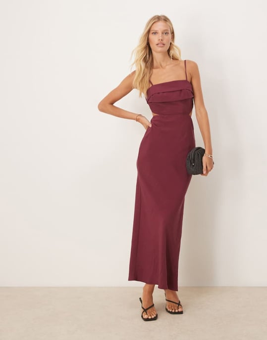 ASOS DESIGN klänning med vikta bystdetaljer och cut-out i körsbärsröd - Image 1