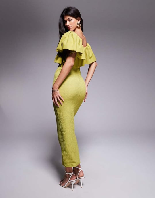 ASOS DESIGN texturerad midiklänning med kontrasterande tygvolang i lime - Image 2
