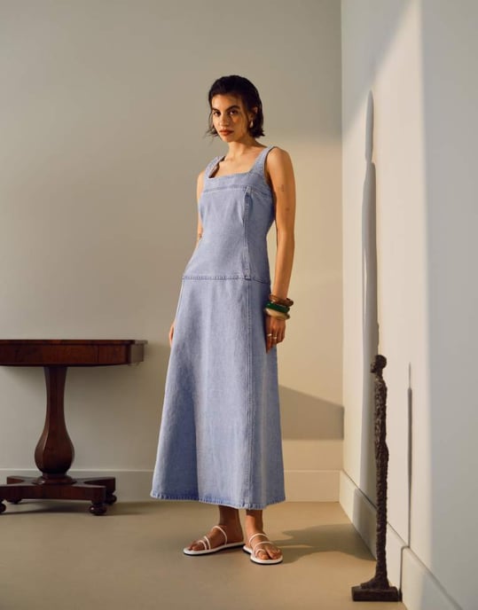 Topshop denim midiklänning med sänkt midja i blekning - Image 1