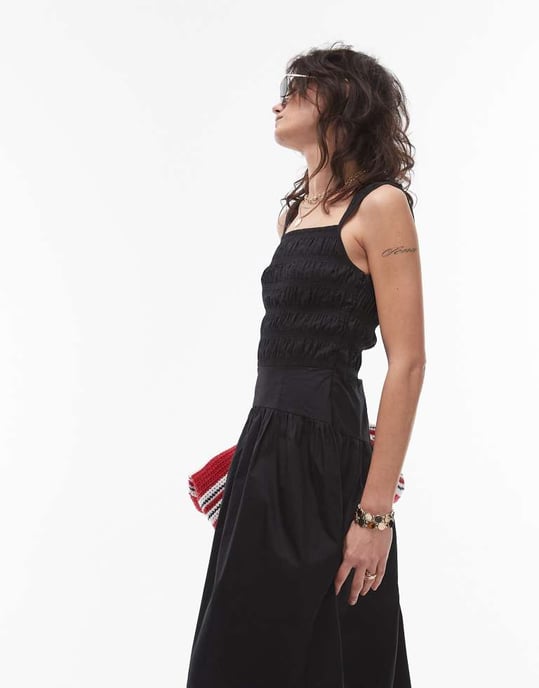 Topshop rynkad midi poplin-klänning i svart - Image 2