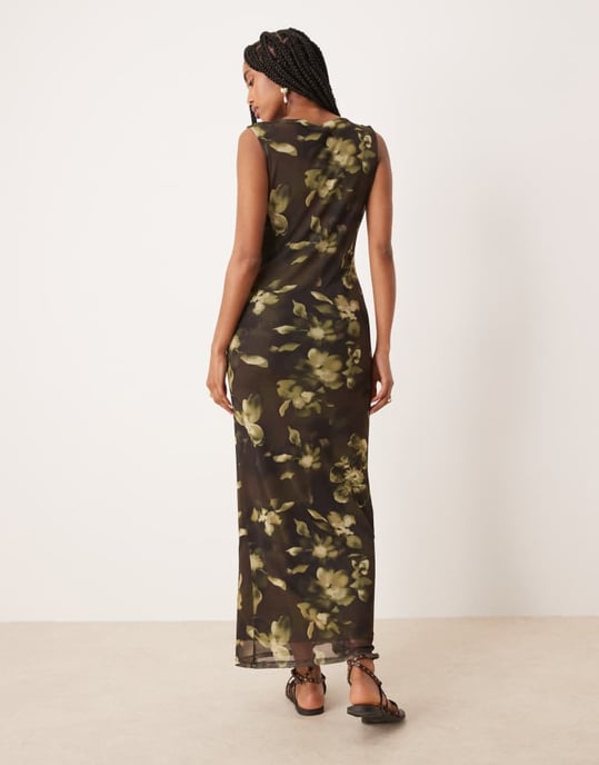 ASOS DESIGN ärmlös kolonn midi klänning i brun tryck - Image 3