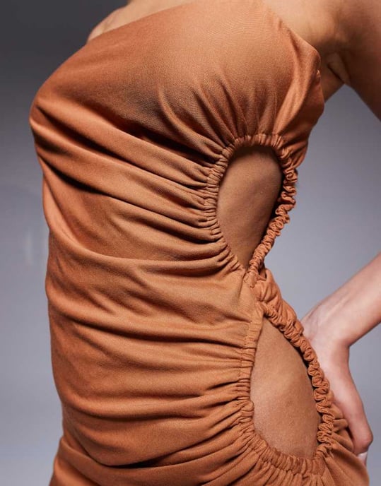 ASOS DESIGN linne-liknande draperad cami midiklänning med kanalt skuren detalj i rostfärg - Image 3