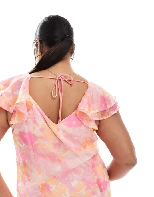 Vero Moda Curve Smilla klänning med fladderärmar och ankellängd i rosa suddig blommönster - Image 3