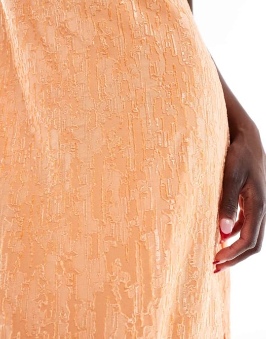 Objekt strukturerad cami midiklänning i orange - Image 2