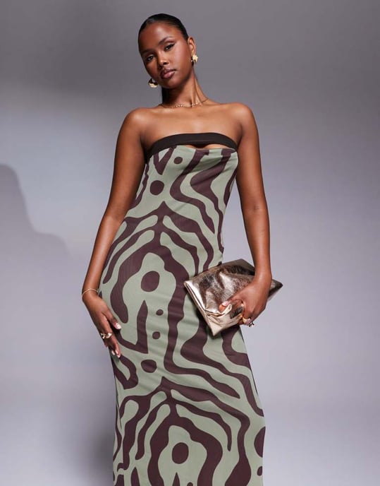 ASOS DESIGN bandeau midiklänning med kontrasterande halsringning och draperad detalj i tryck - Image 2