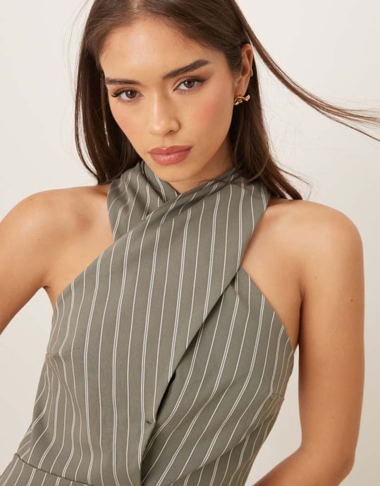 ASOS DESIGN bengaline korsad hals midi kolumnklänning i randig - Image 3