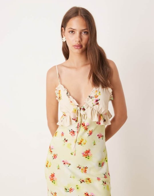 ASOS DESIGN klänning i midi-längd med frilldetalj i blommönster - Image 4
