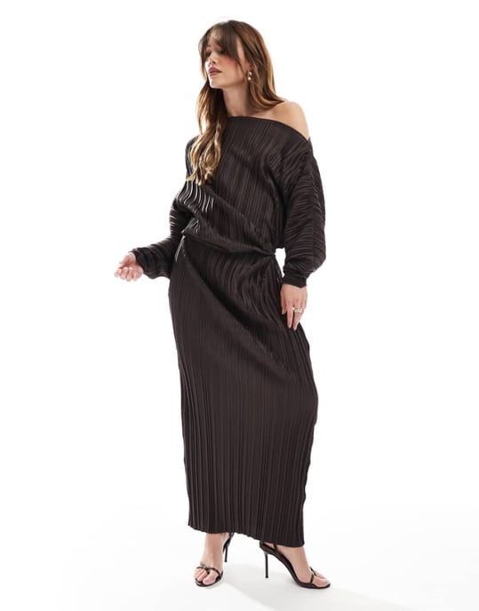 ASOS DESIGN plisserad klänning med fallande axel och lång ärm i chokladbrun - Image 1