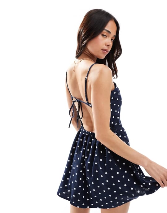 Hollister drop waist spagettiband mini klänning i marinblått prickigt mönster - Image 3