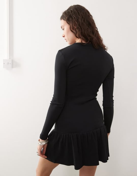 COLLUSION drop waist henley rib mini klänning i svart - Image 3