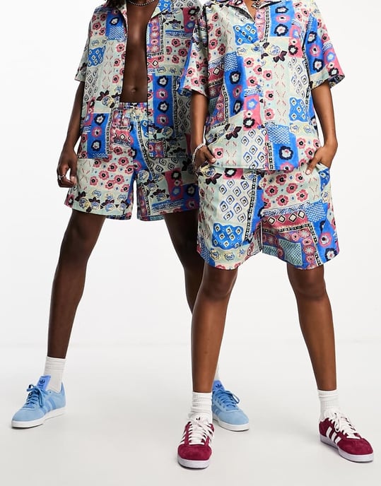 Återvunnen vintage unisex bandana tryckt viskos shorts set - Image 3