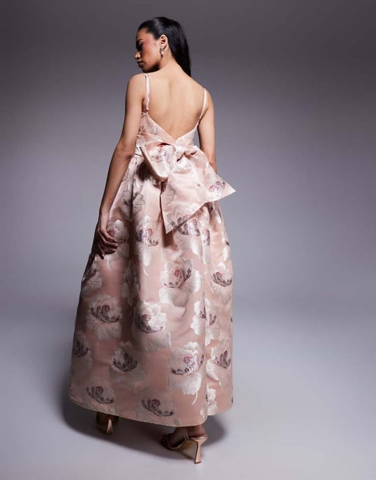 ASOS LUXE jacquard maxiklänning med låg midja i champagneblommig - Image 2
