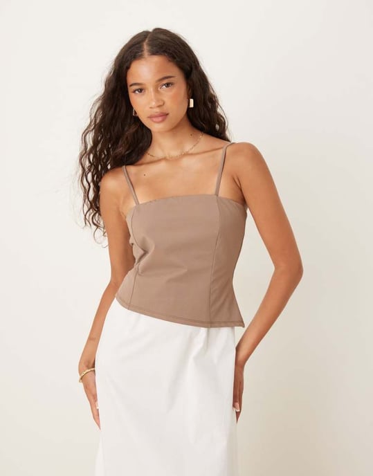 ASOS DESIGN maxi klänning med spaghettiband och poplinkjol i mocha - Image 2