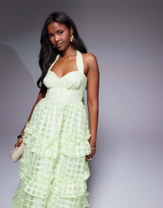 ASOS LUXE texturerad organza rutmönstrad halterneck maxiklänning i klargrön - Image 2