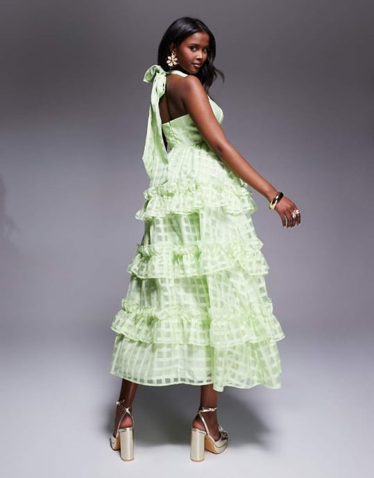ASOS LUXE texturerad organza rutmönstrad halterneck maxiklänning i klargrön - Image 3