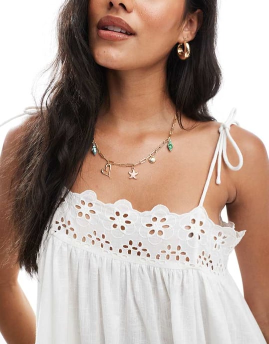 ASOS DESIGN krinklad maxiklänning för stranden med broderade detaljer i vitt - Image 2