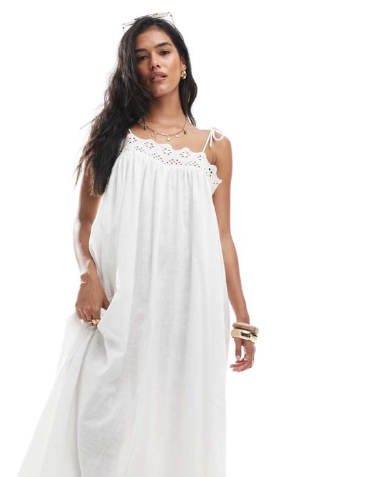 ASOS DESIGN krinklad maxiklänning för stranden med broderade detaljer i vitt - Image 4