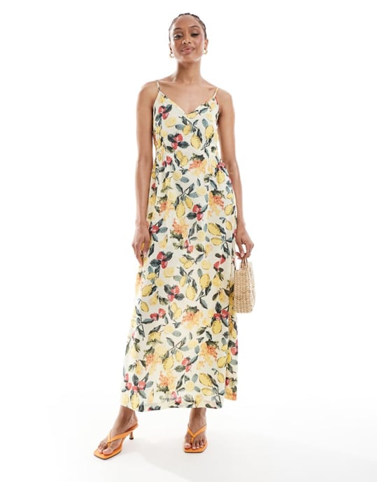 Vero Moda Tall strappy maxiklänning i sommarfrukttryck - Image 4