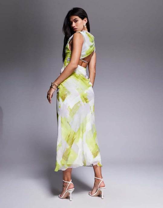 ASOS DESIGN hög krage draperad framsida maxiklänning i abstrakt mönster - Image 3