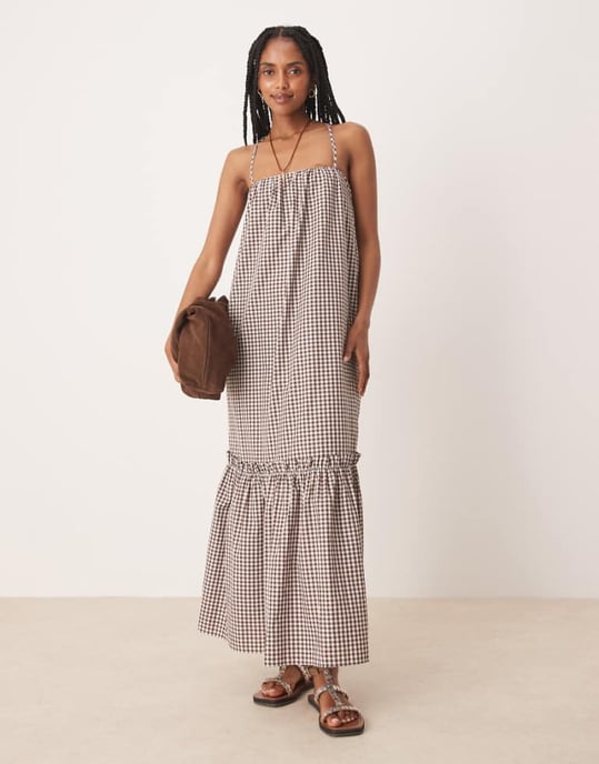 ASOS DESIGN halterneck smock maxiklänning i monokrom rutigt mönster - Image 1