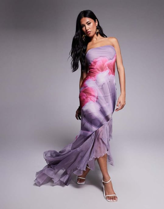 ASOS DESIGN bandeau-maxiklänning med asymmetrisk volangslut i lila abstrakt blommönster - Image 4