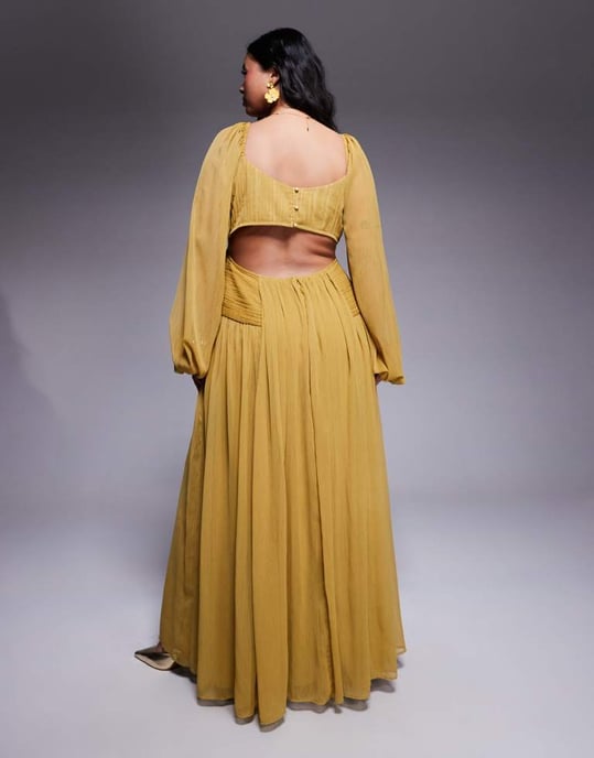 ASOS DESIGN Curve långärmad maxiklänning med skurna detaljer och rynkad kjol i olivgrön - Image 3