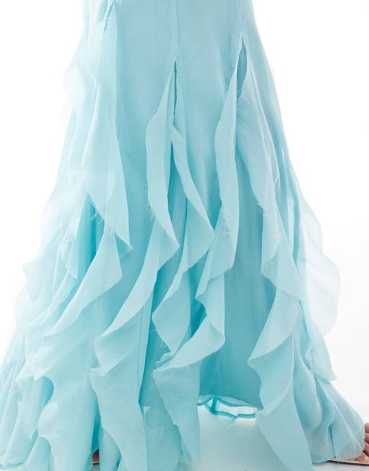 ASOS DESIGN Lång flutterärm maxi klänning med volangdetaljer i blått - Image 3