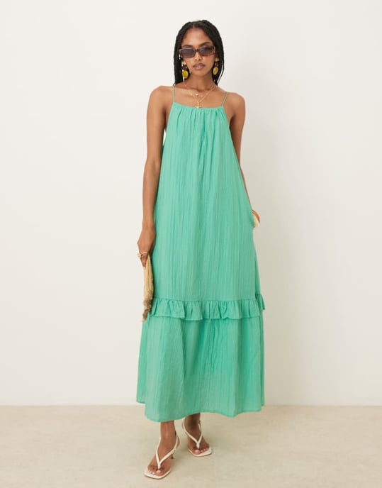 YAS premium crinklad volangkantad cami maxiklänning i gumdrop green - Image 1
