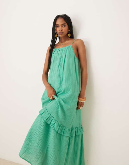 YAS premium crinklad volangkantad cami maxiklänning i gumdrop green - Image 4