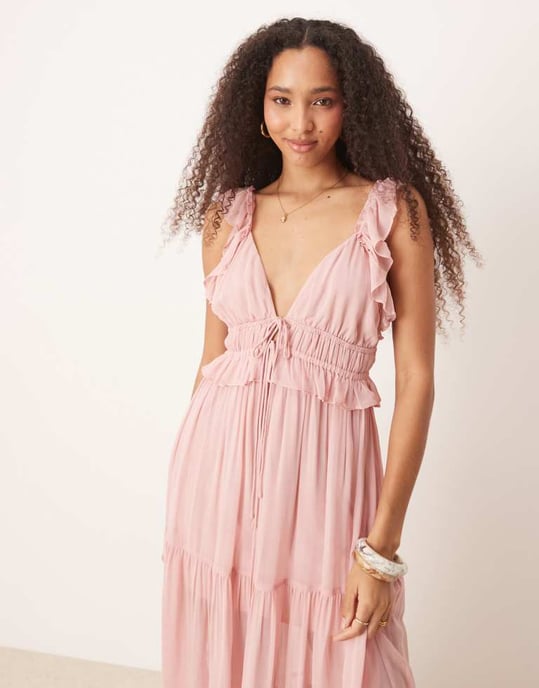 ASOS DESIGN maxi klänning med fladdrande ärmar i lager och rosettdetaljer i rosa - Image 2