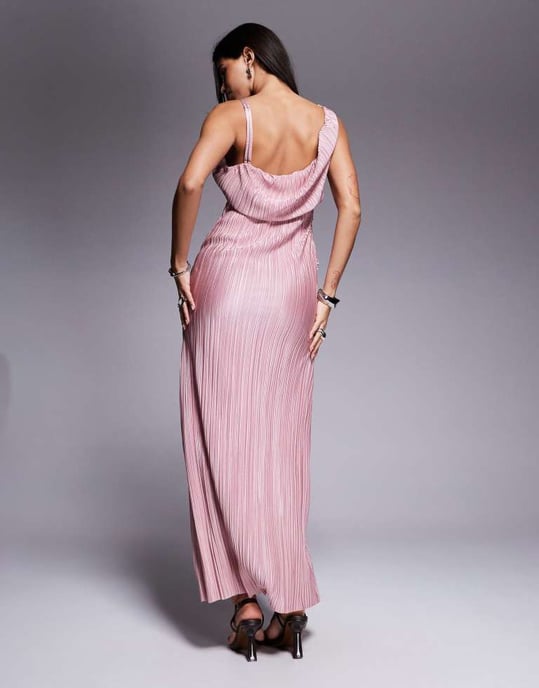 ASOS DESIGN plunge draperad plissé maxiklänning i ljusrosa - Image 2