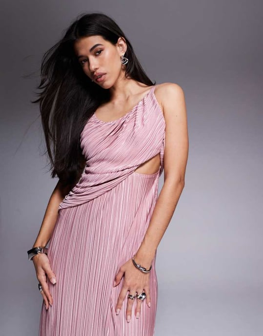 ASOS DESIGN plunge draperad plissé maxiklänning i ljusrosa - Image 3