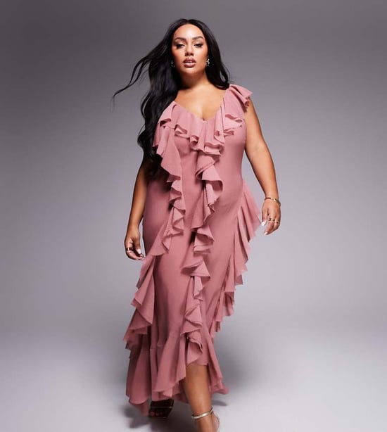ASOS DESIGN Curve volang bias maxi klänning med öppen rygg i rosaröd - Image 1
