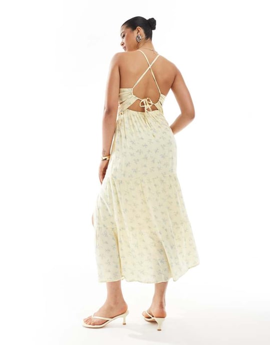 Hollister långklänning med öppen rygg och hög slits i gul småblommig print - Image 4
