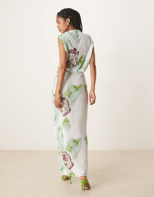 ASOS DESIGN plisserad långklänning med utskärning i orkidétryck - Image 3