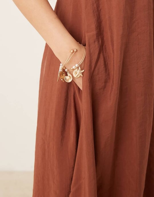 ASOS DESIGN cupro bandeau maxiklänning i choklad - Image 2