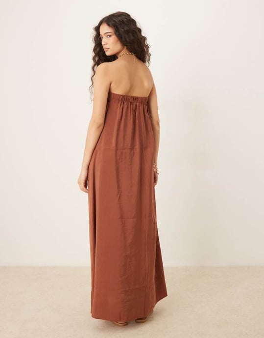 ASOS DESIGN cupro bandeau maxiklänning i choklad - Image 4