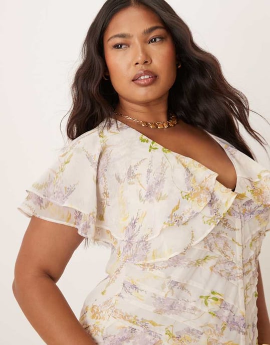 ASOS DESIGN Curve maxiklänning med plissering och kapärm i blommönster i wisteria - Image 2