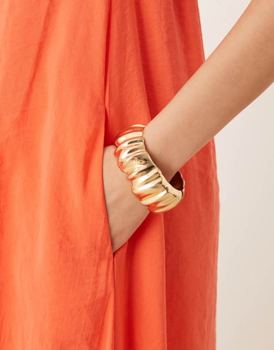ASOS DESIGN cupro bandeau maxiklänning i röd - Image 4