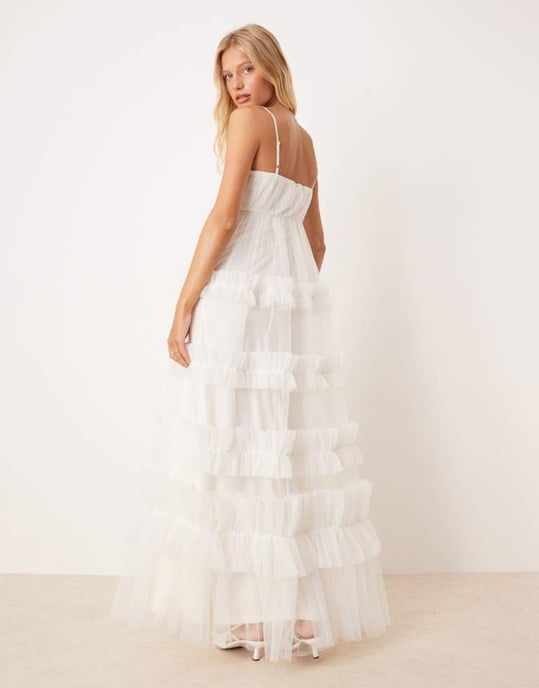 Lace & Beads empire volang maxikjol i elfenben - Image 3