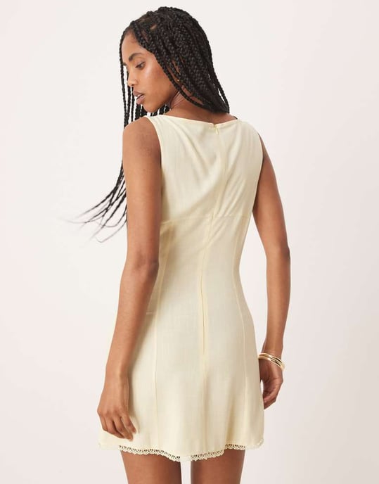ASOS DESIGN volangad byst med spetskant mini klänning i citron - Image 3