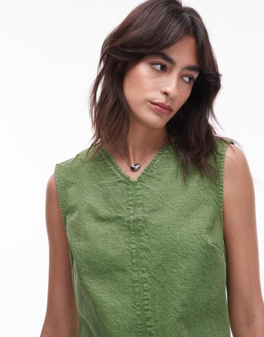 Topshop denim klänning med v-hals i grön - Image 4