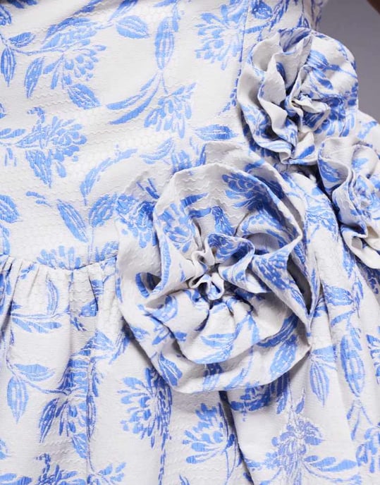 ASOS LUXE Curve jacquard veckad bust mini skaterklänning med korsage i tapetblommor - Image 2